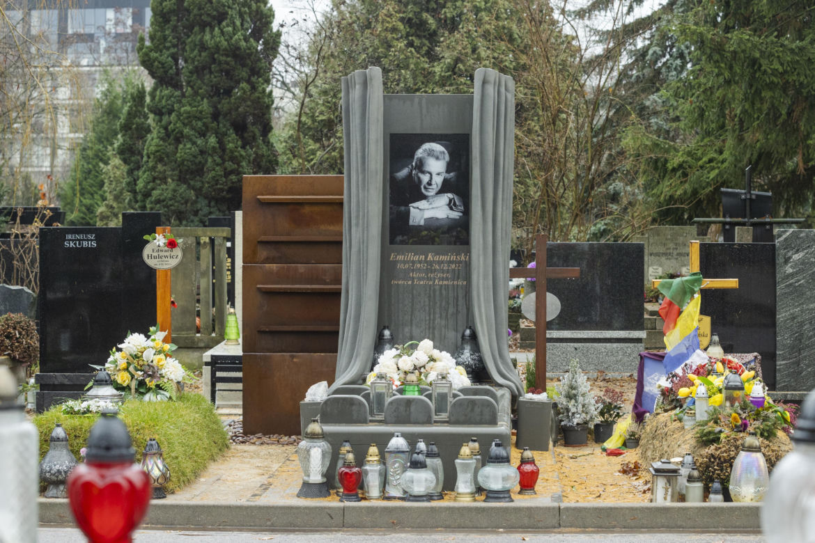 Grób Emiliana Kamińskiego na Cmentarzu Wojskowym na Powązkach