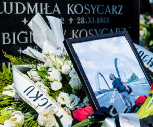 Tłumy na pogrzebie Macieja Kosycarza