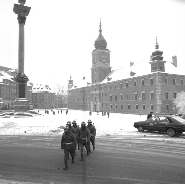 Dziś rocznica stanu wojennego. Tak wyglądała Warszawa 41 lat temu