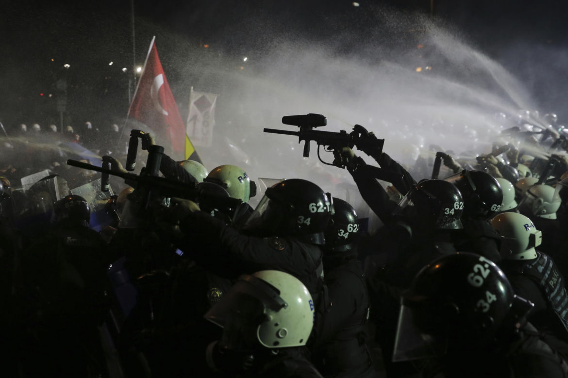 Turcja. Dziesiątki tysięcy demonstrantów ponownie na ulicach Stambułu