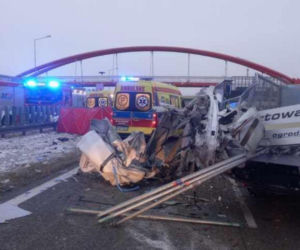 Tragiczny karambol na S8. Cztery osoby nie żyją