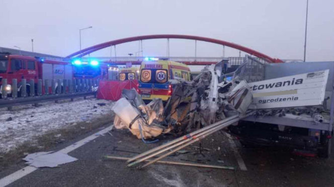 Tragiczny karambol na S8. Cztery osoby nie żyją