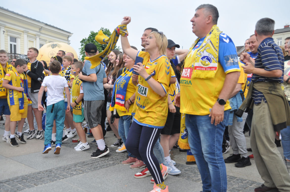 Barlinek Industria Kielce w finale Ligi Mistrzów! Feta w strefie kibiców po zwycięstwie nad Paris Saint-Germain