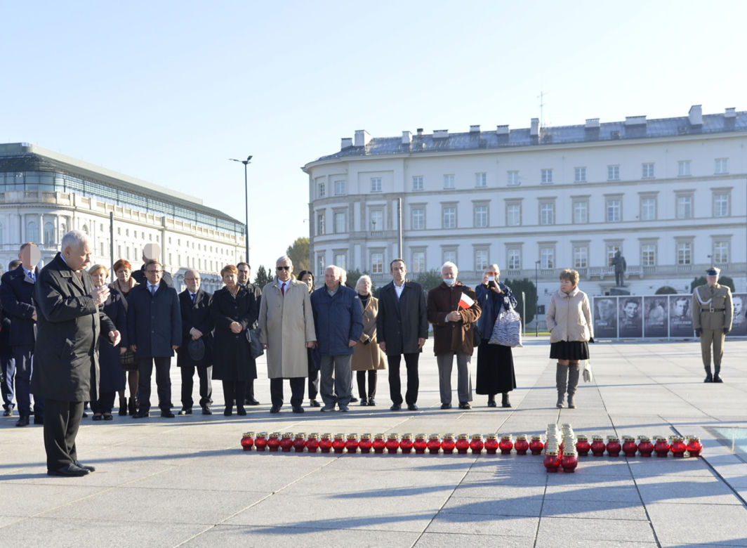 Oprócz szefa rządu i prezesa PiS