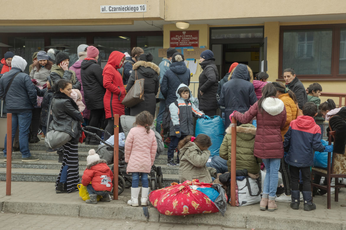700 wolontariuszy pomaga Ukraińcom w ramach Społecznego Centrum Pomocy. Mają wielkie serca i ogrom pracy!
