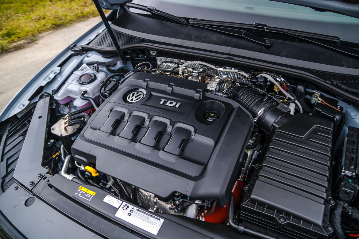 Volkswagen Passat Variant R-Line Edition 2.0 TDI 240 KM DSG7 4MOTION
