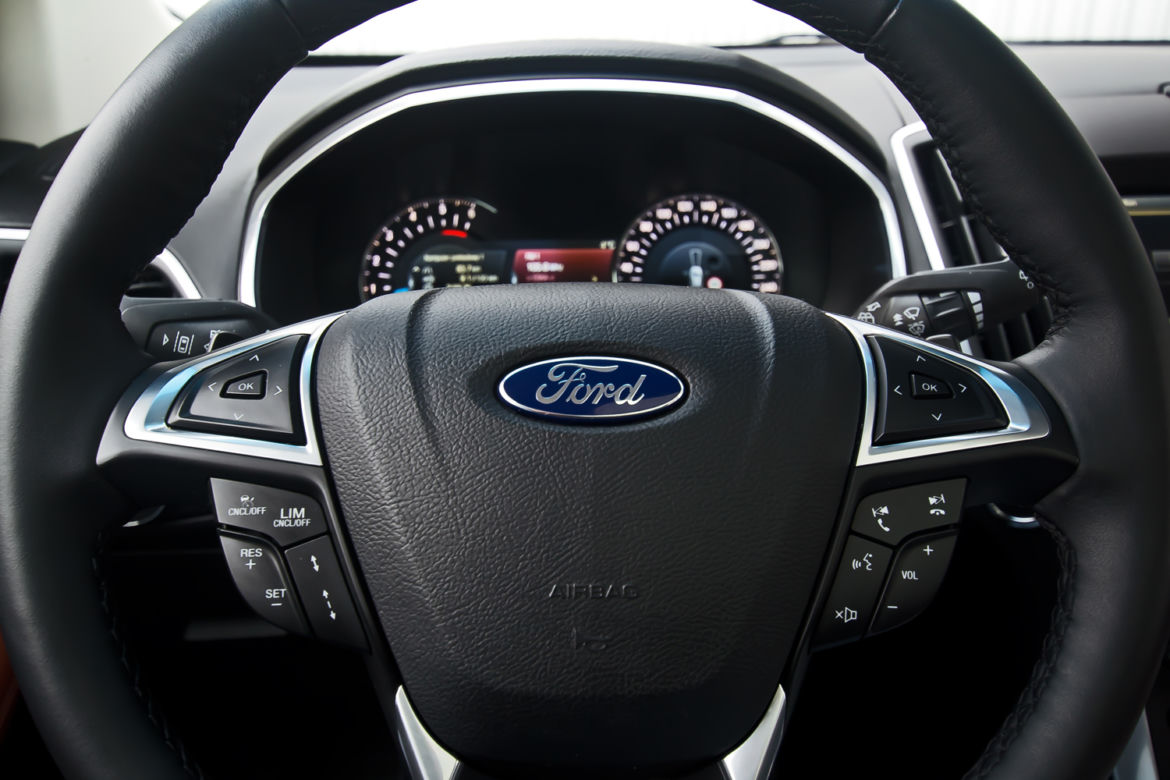 Ford Edge 2.0 TDCi Twin-Turbo AWD Titanium