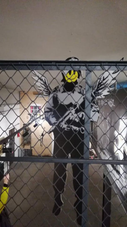 Ferie w Krakowie? Wystawę Banksy'ego, najbardziej tajemniczego artysty na świecie, koniecznie trzeba zobaczyć