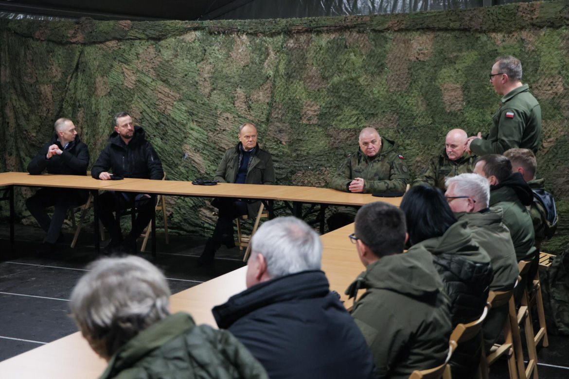 Premier i szef MON na poligonie w Zielonce obserwowali testy bezzałogowców