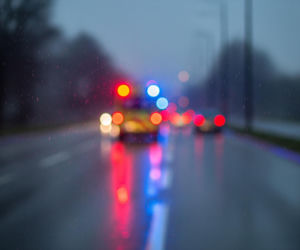 Karetka rozbiła się na Grójeckiej. Co ujawniają służby po zdarzeniu?