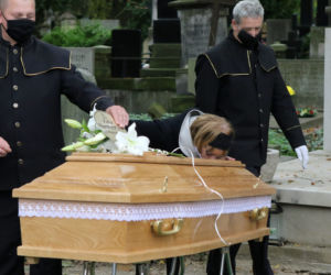 Pogrzeb matki Andrzeja Seweryna