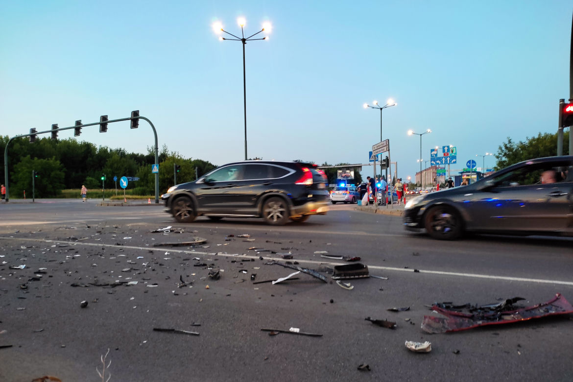 Wypadek na skrzyżowaniu ulic Stella Sawickiego i Bora Komorowskiego
