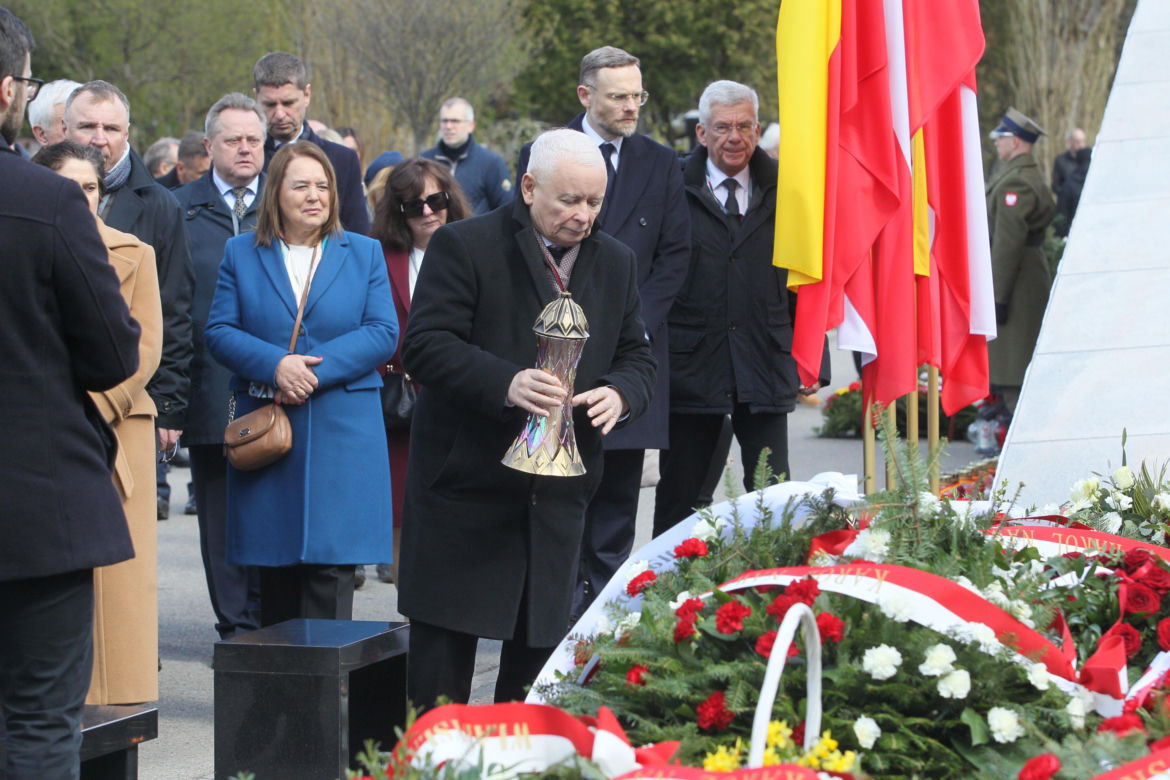 Kaczyński uczcił pamięć ofiar katastrofy smoleńskiej