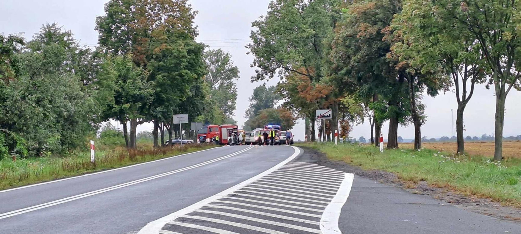 Koszmarny wypadek pod Lubinem. Jedna osoba nie żyje, dwie zostały ranne 
