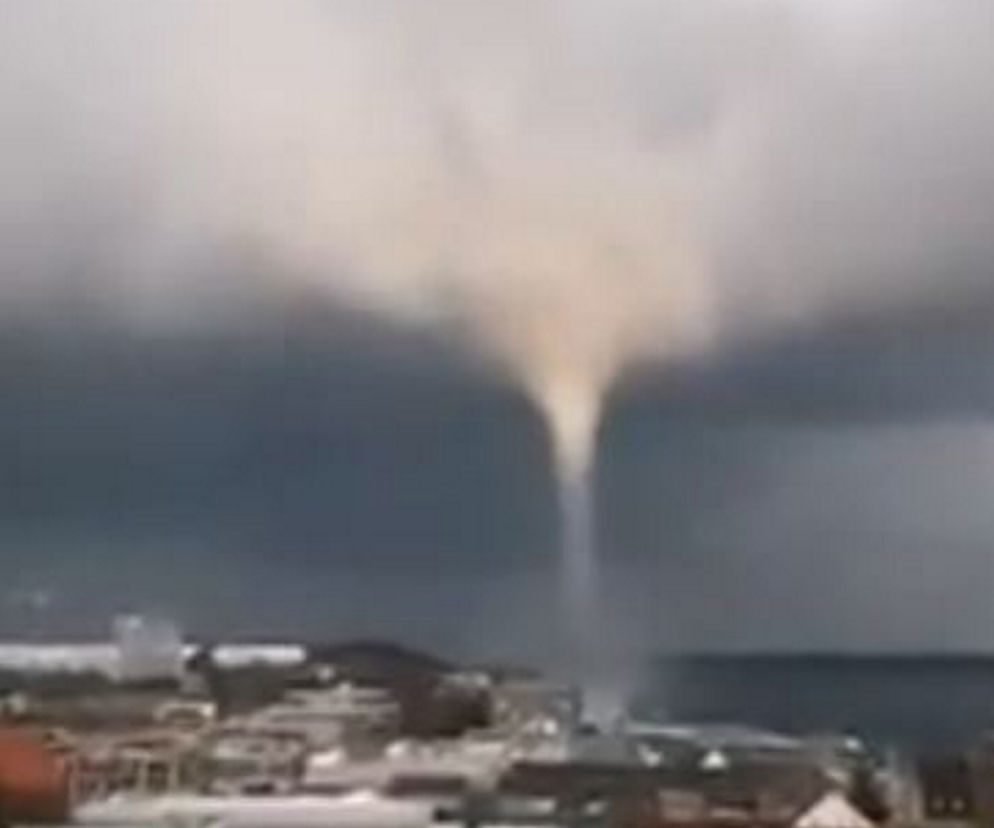 Tornado porywa ludzi i wrzuca do Bałtyku! Szok na wybrzeżu