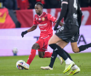 Widzew wydał za niego miliony, nie mógł wrócić do Polski. Co dalej z Bukarim?