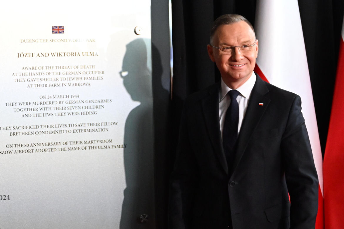 Andrzej Duda nadał Portowi Lotniczemu „Rzeszów-Jasionka” imię na część rodziny Ulmów
