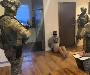 Wpuścili na rynek 7 ton narkotyków. Trzy areszty za przemyt gigantycznej ilości kokainy i ketaminy