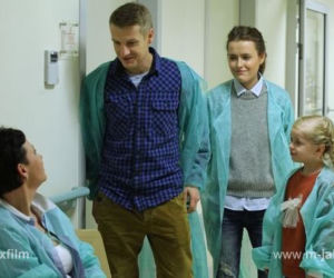 M jak miłość odc. 1062. Paweł (Rafał Mroczek), Ala (Olga Frycz), Basia (Gabriela Raczyńska)