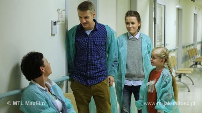 M jak miłość odc. 1062. Paweł (Rafał Mroczek), Ala (Olga Frycz), Basia (Gabriela Raczyńska)