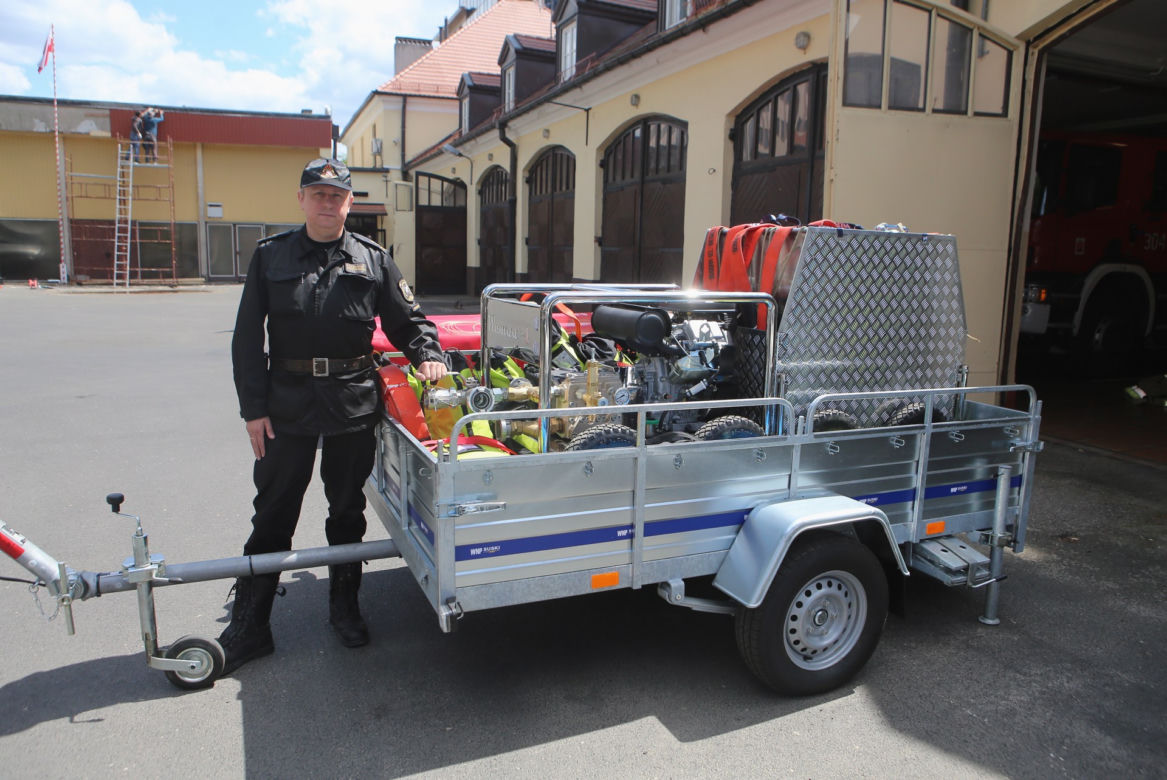 Nowy sprzęt strażacki do gaszenia wieżowców