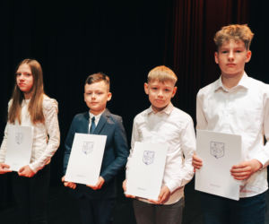 Najzdolniejsi uczniowie odebrali stypendia Prezydenta Miasta Siedlce