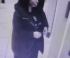 Ta para jest poszukiwana przez policję z Inowrocławia. Rozpoznajesz ich? 