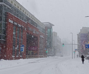 Atak zimy na wybrzeżu. Burze śnieżne, zasypane drogi i alerty IMGW