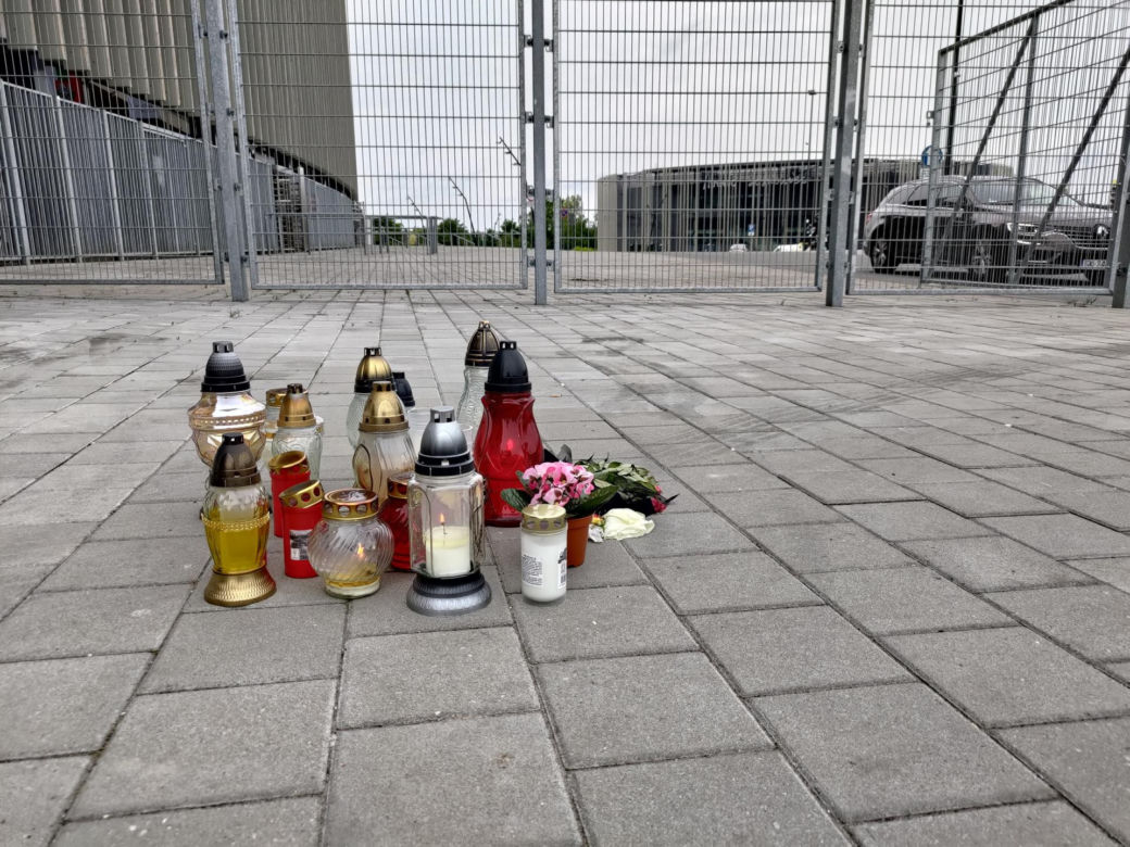Nastolatkowie skatowali Marcina na Dniach Sosnowcach. W miejscu tragedii pojawiły się znicze  Sosnowca*