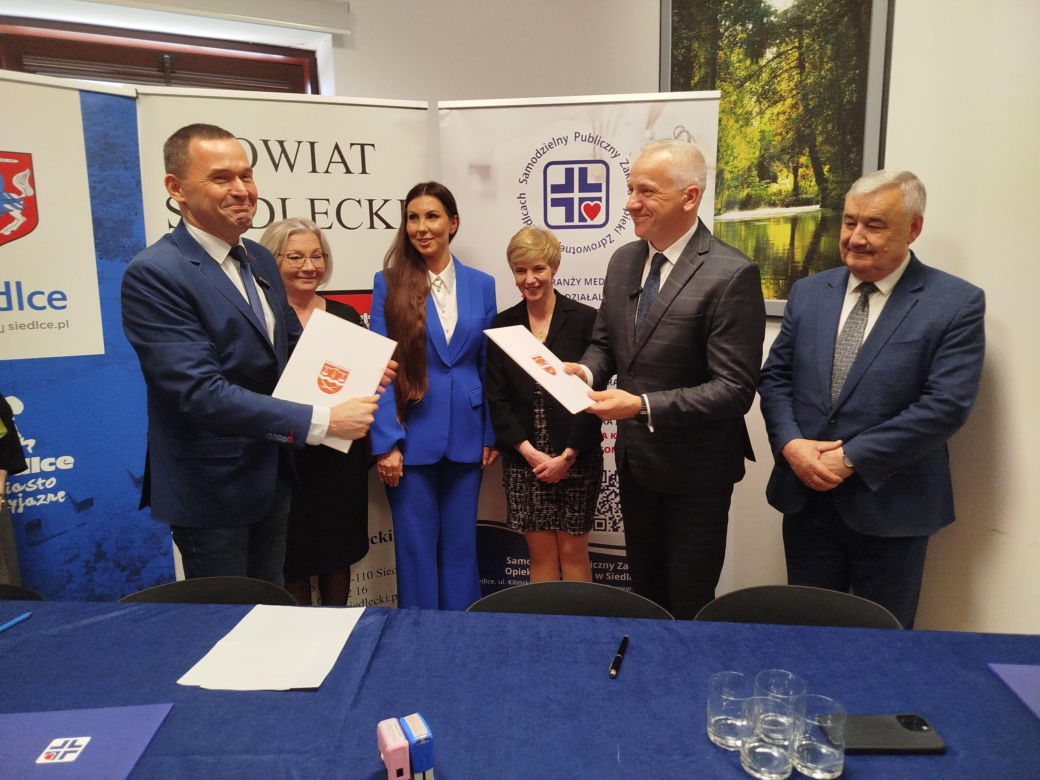 Umowa na przekazanie dotacji na zakup nowego sprzętu dla Szpitala Miejskiego w Siedlcach została podpisana 28 kwietnia