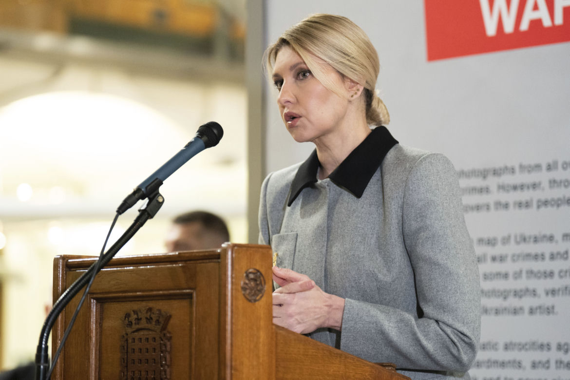 Tak wojna zmieniła twarz Ołeny Zełenskiej 