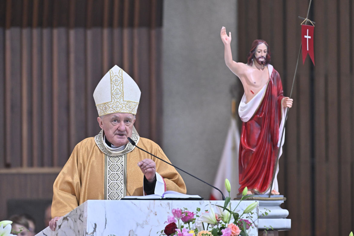 Warszawa żegna papieża Franciszka. Poruszające wpisy w Archikatedrze 