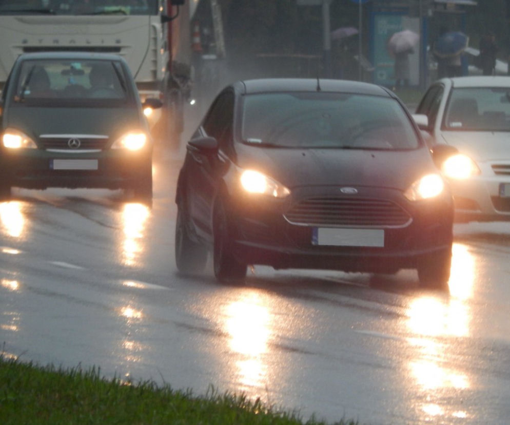 Jesienią śmierć jest bliżej niż myślisz. Te proste sposoby mogą uratować życie
