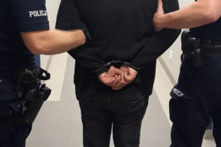 Bulwersująca kradzież w Kościanie. Śledził i okradł starszą kobietę