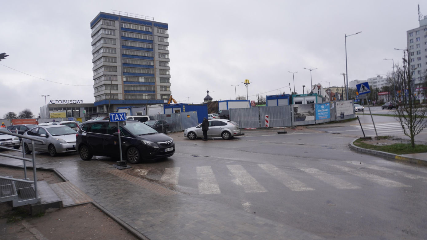 Postępują prace nad konstrukcją budynku Dworca Głównego w Olsztynie. Perony niemal na ukończeniu [ZDJĘCIA]