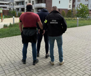 Policjanci stołecznego Wydziału do walki z Terrorem Kryminalnym i Zabójstw zatrzymali sprawców brutalnego rozboju, do którego doszło w czerwcu 2023 roku na warszawskiej Białołęce