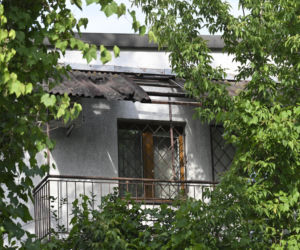 Smutny widok domu Kaczyńskiego. Willa na Żoliborzu się sypie