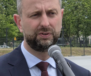 „Budowaliśmy samolot w trakcie lotu z pożarem”. Generał Molenda przechodzi do NATO