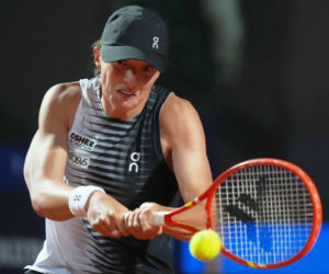 WTA Toronto: Iga Świątek ograła Sarę Bejlek po dziwnym meczu. RELACJA NA ŻYWO 