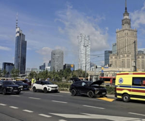 Auto TV Republika przewróciło się w centrum Warszawy. W środku był poseł PiS i znany dziennikarz