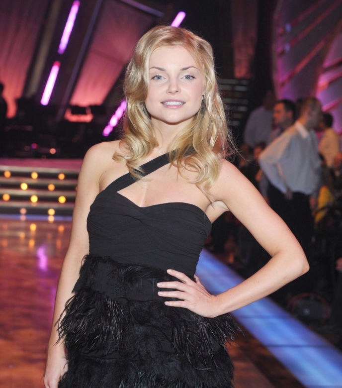 IZABELLA MIKO_1PUBL