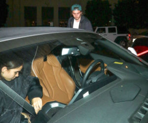 Brooklyn Beckham i Hana Cross