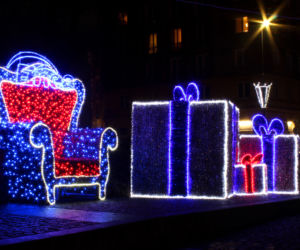 Iluminacja świąteczna na pl. Lotników