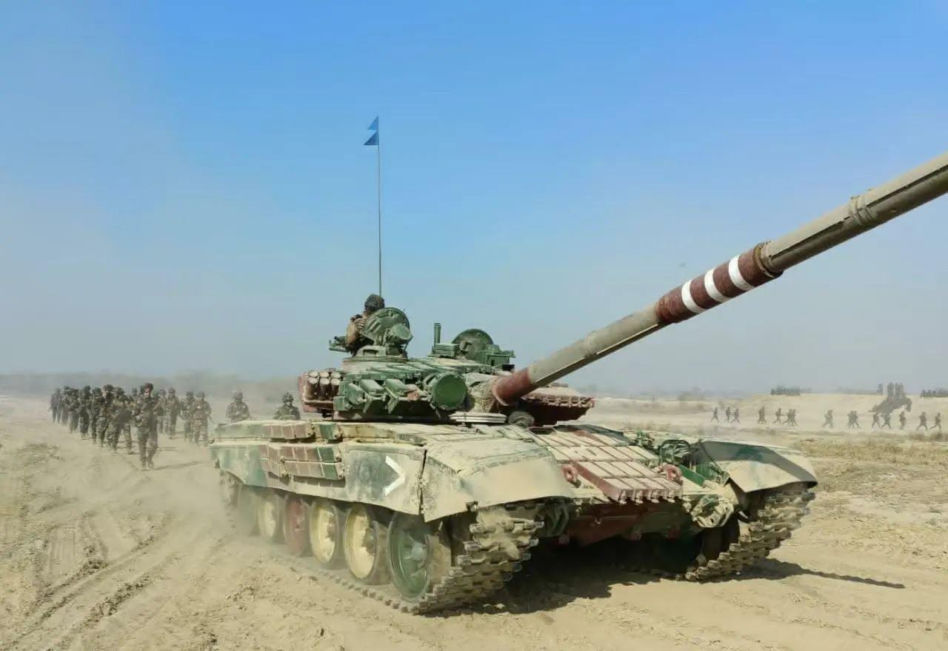 Nowe życie starych czołgów. Indyjska armia stawia na bezzałogowe T-72 w wojnie przyszłości