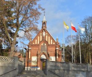 Mieszkańcy Białołęki przerażeni. Pociągi rozjadą kościół 