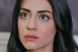 Panna młoda, odcinek 87. Hancer ukrywa Beyzę przed Cihanem, a Derya przegrywa starcie