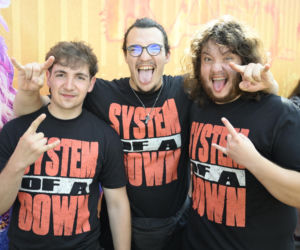 Fani i fanki czekają na System of a Down i Queens of the Stone Age! Zobacz zdjęcia spod PGE Narodowego