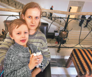 Oto prawdziwe problemy Polaków!!! Anna Kalbarczyk, matka niepełnosprawnego chłopca: Jak przeżyć za 1153 zł! Kasia Tusk, córka premiera: Co założyć do butów wartych 2000 zł!