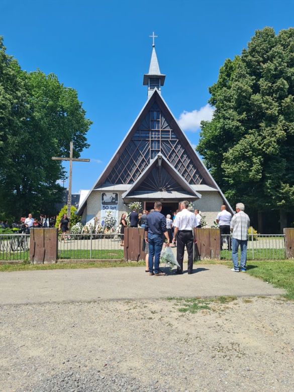 Przędzel: Pogrzeb ofiar tragicznego wypadku w Jamnicy.