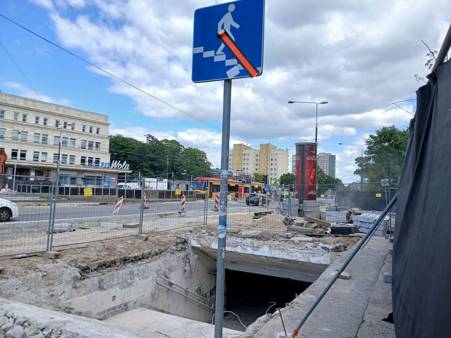 Likwidacja przejścia podziemnego na skrzyżowaniu ul. Młynarskiej i Wolskiej w Warszawie